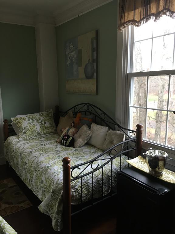 Brookside Inn At Laurens 외부 사진